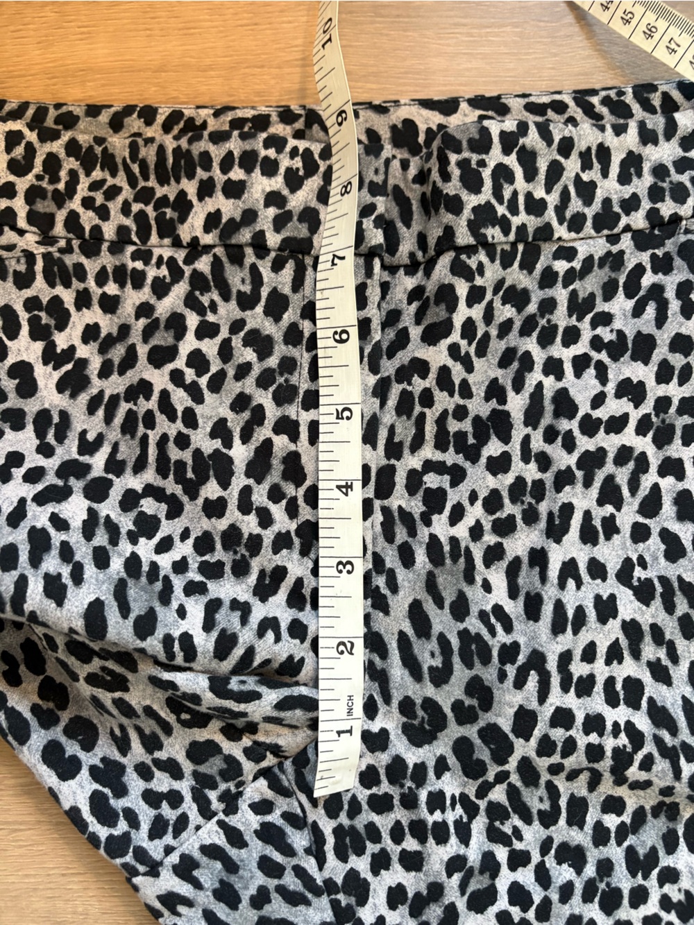 WHBM Leopard Print Slim Ankle Pant - size 8 - Picture 8 of 9
